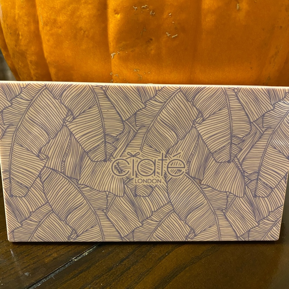 Eyeshadow palette